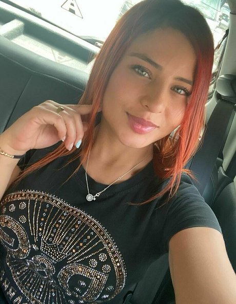 ヌード 屋外 OnlyFans アートポルノ 画像