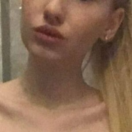 自然な赤毛のオンリーファンズ 素敵 ギャラリー