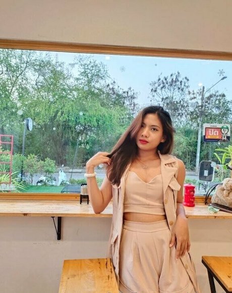 巨乳義母OnlyFans HD 画像