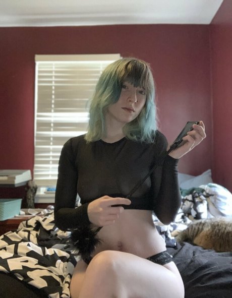 bluu929 ヌード女優 画像