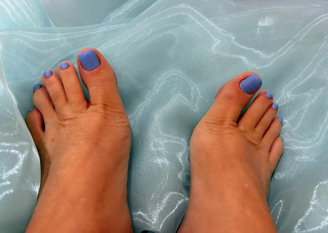 巨乳のオンリーファンズ セクシーヌード 写真