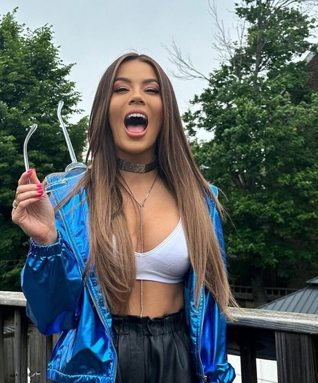 スマイルオンリーファンズ エロチック アーカイブ