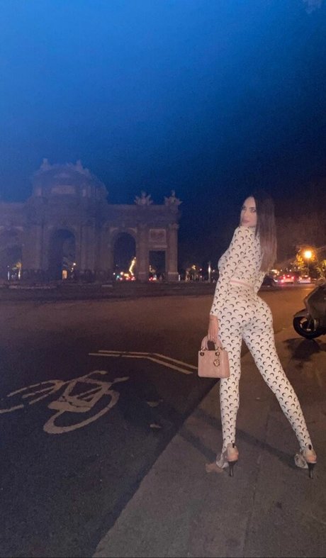 PPVなしオンリーファンズ ヌード 写真