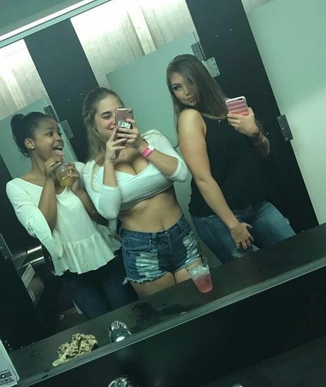 ティーンランジェリーOnlyFans ホットセックス 写真