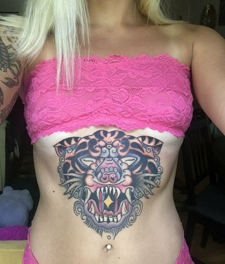 Alliekazam 最高のポルノスター 写真