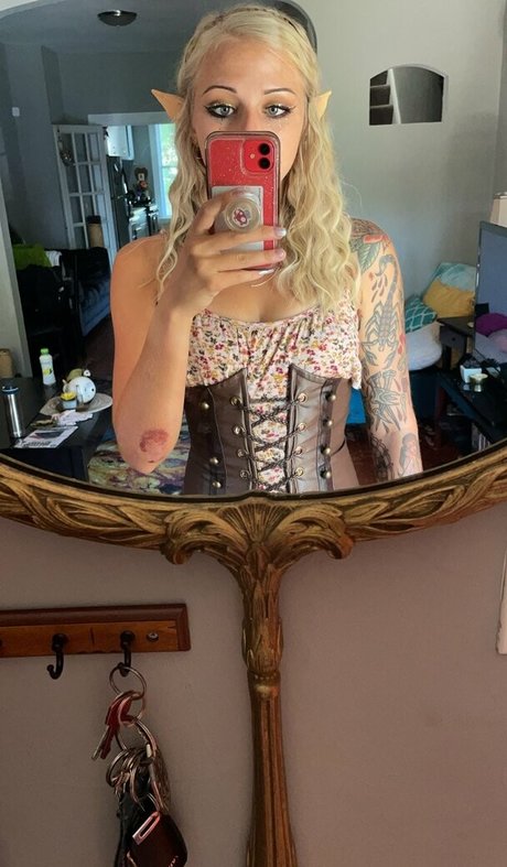 Alliekazam 素敵なポルノスター 写真