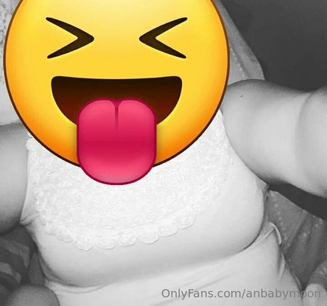 巨乳で曲線美のOnlyFans 無料ポルノ 写真