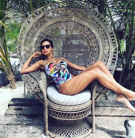 Andy Allo エロティック女優 写真