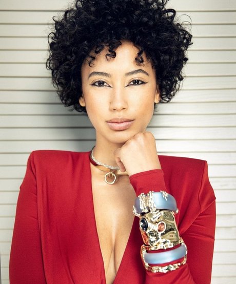 Andy Allo 美しいモデル 写真