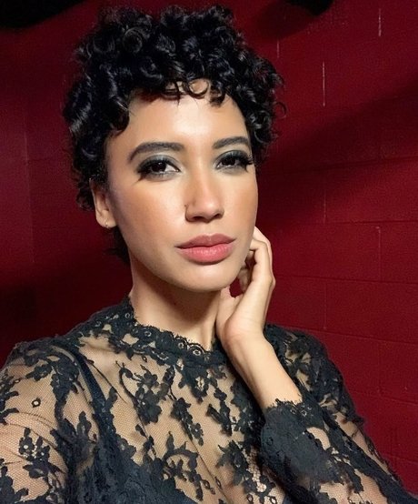 Andy Allo モデル 写真