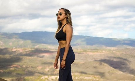 Andy Allo 裸のポルノスター 写真