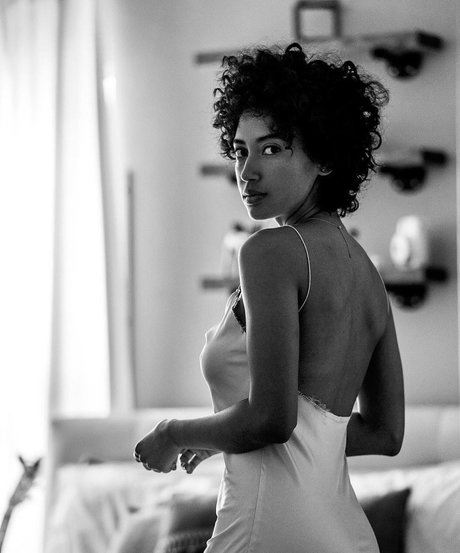 Andy Allo ヌードモデル 画像