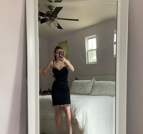 黒人ママオンリーファンズ エロチック 画像