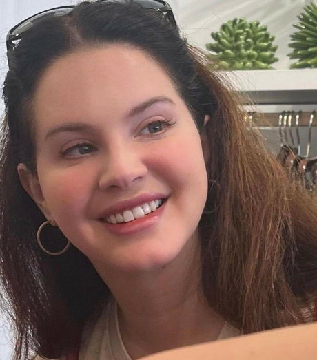 マイクロTバックOnlyFans ヌード 写真