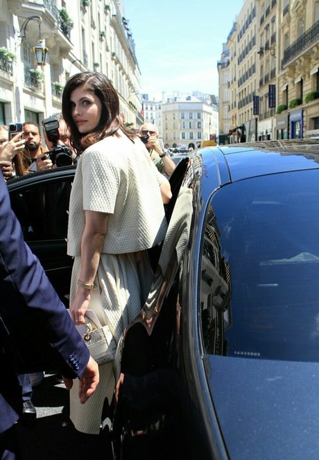 Alexandra Daddario HDポルノスター 画像