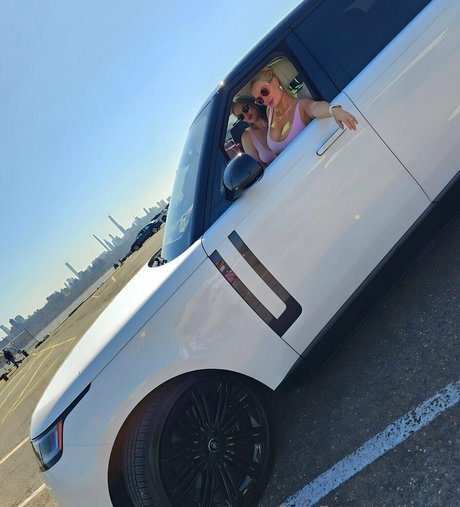 Nicole Coco Austin 無料のスター 写真