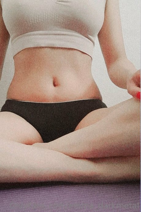 emma darkmetal 完璧なポルノスター 画像