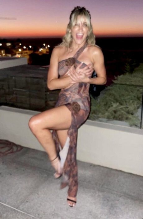 Ashley Roberts ポルノスター トップ 画像