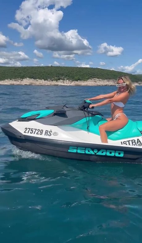 Ashley Roberts 独占女優 写真