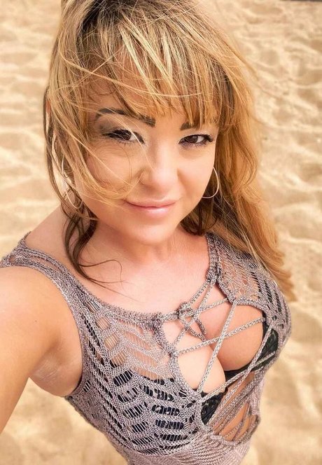 Danielle Nicholls ポルノモデル 画像