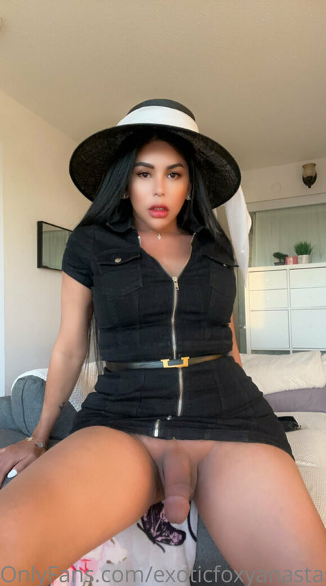 痩せたアジア人ティーン OnlyFans 無料xxx 写真