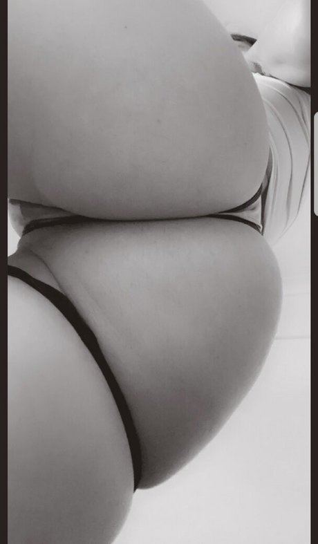 Miss Jessicaj ホットなポルノスター 写真