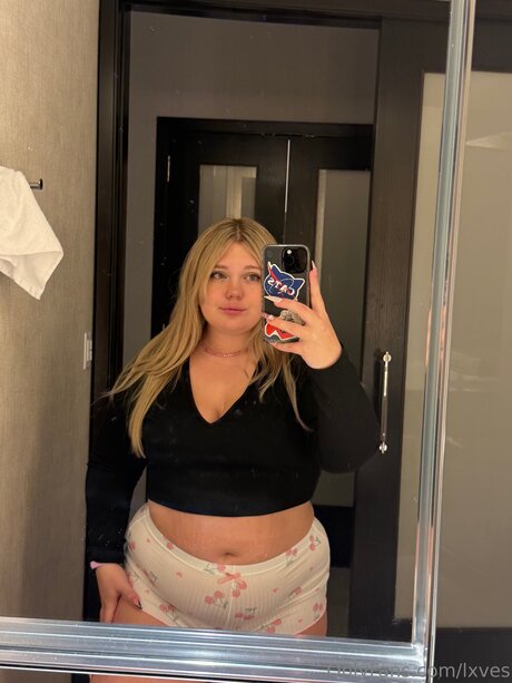 Lxves セックスポルノスター 写真