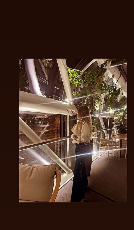 アジアン・エボニー・オンリーファンズ 無料 ギャラリー