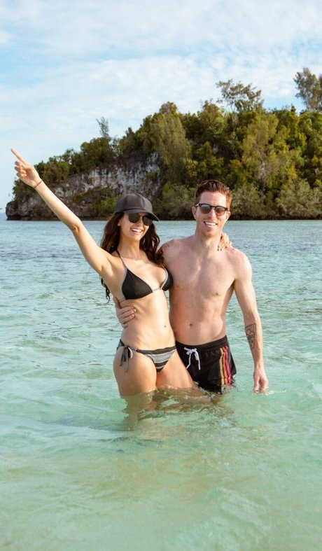 ハンズオンリーファン アートヌード 写真