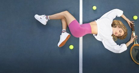 裸の熟女オンリーファンズ ポルノ ギャラリー