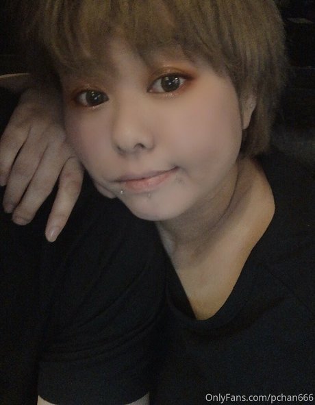 Pchan666 ポルノスター ヌード 写真