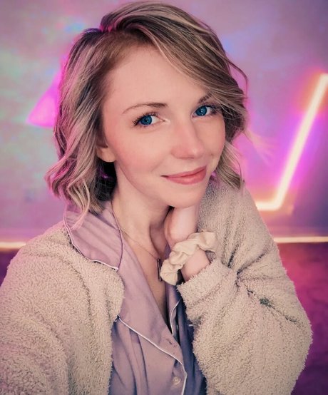 Missclick Gaming 素敵なポルノスター 写真