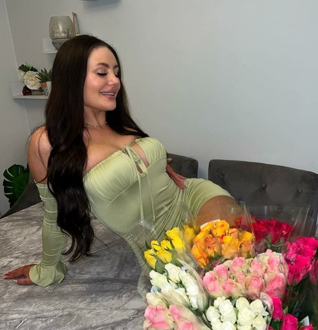 Beckie Holloway 完璧なスター 写真