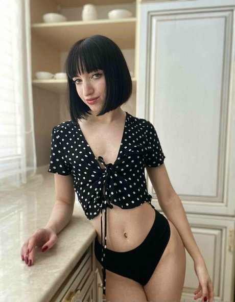 sandrateilorr ポルノ女優 画像