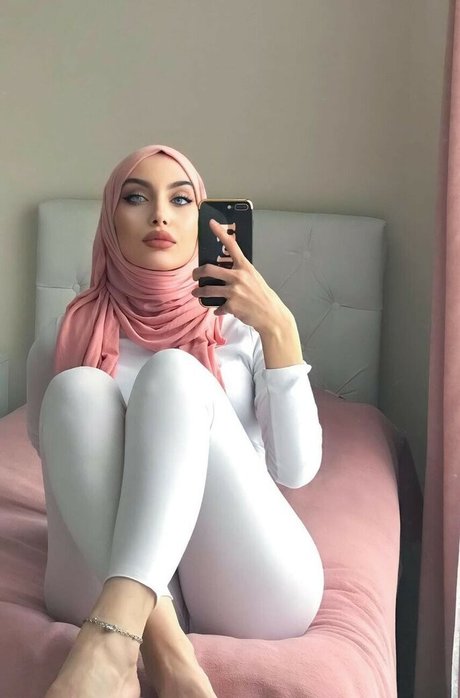 BBW TS オンリーファンズ 裸 写真