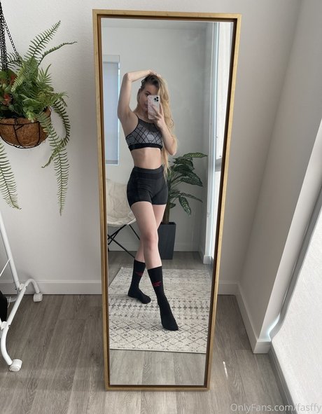 Fasffy アダルト女優 写真