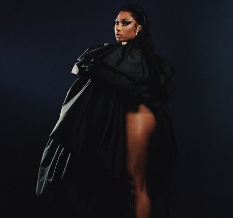 ヌード 屋外 OnlyFans ヌード アーカイブ