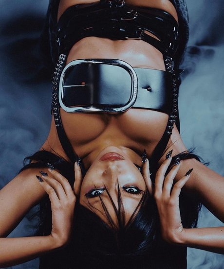 ゲイアナル舐めオンリーファンズ ポルノ 写真