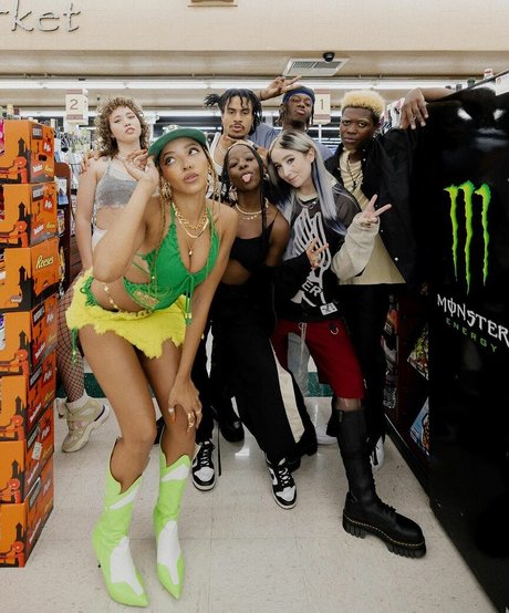 プリティオンリーファンズ 限定 写真