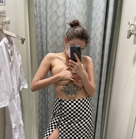 義理の妹オンリーファンズ 裸 写真