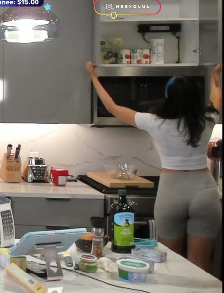 ティーンシーメールオンリーファンズ 無料 写真