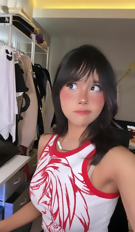 Neekolul ポルノスター 写真