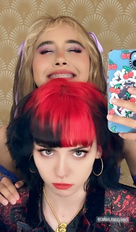 Neekolul ポルノモデル 写真