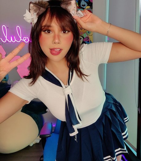 アジアンゴス オンリーファンズ ポルノ 画像