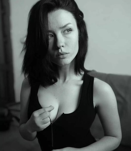 背が高くて巨乳のOnlyFans 美しいxxx ギャラリー