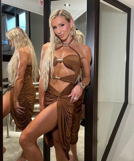 足フェチオンリーファンズ アートポルノ 写真