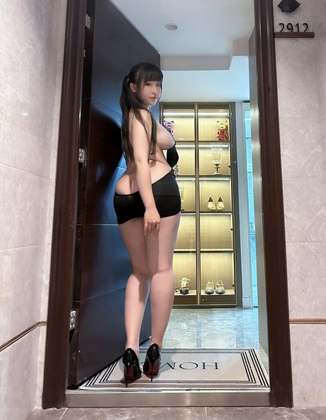 cosertangyuan 美しいポルノスター 写真