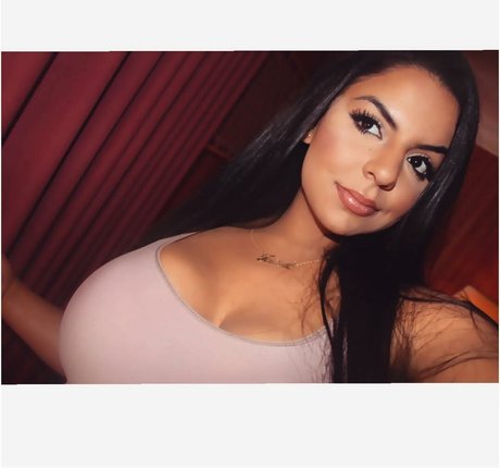 iloveteniah ヌードのポルノスター 写真