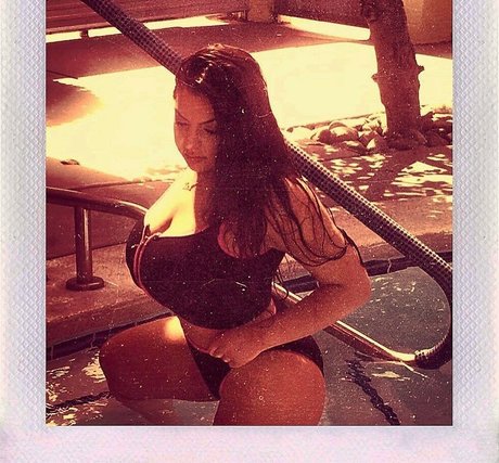 iloveteniah トップモデル 写真