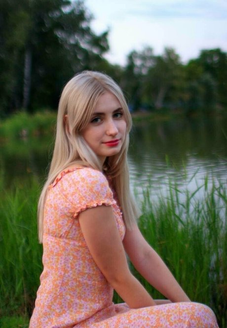 赤毛の熟女オンリーファンズ HD 画像